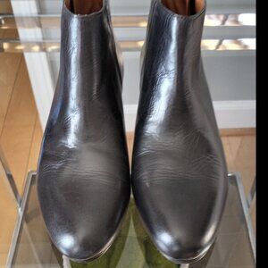 'GAP' Black Leather Ankle Bootie Size 8